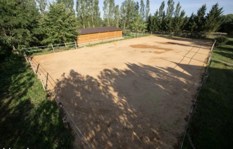 Photos 4 - Equestrian - Estate with unusual accommodation