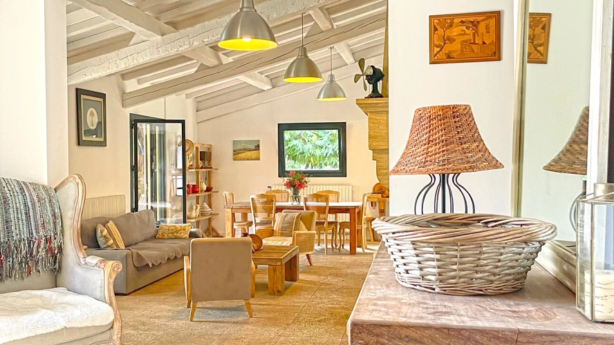 Photos 3 - Équestre - Provence – Belle demeure avec dépendances & installations équestres