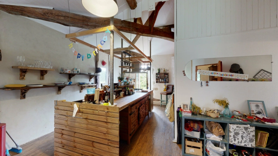 Photos 5 - Touristique - Idéal pour évènementiel, gîtes, habitat partagé! Activité pérenne déjà en place avec bilan et croissance de 50% cette année.