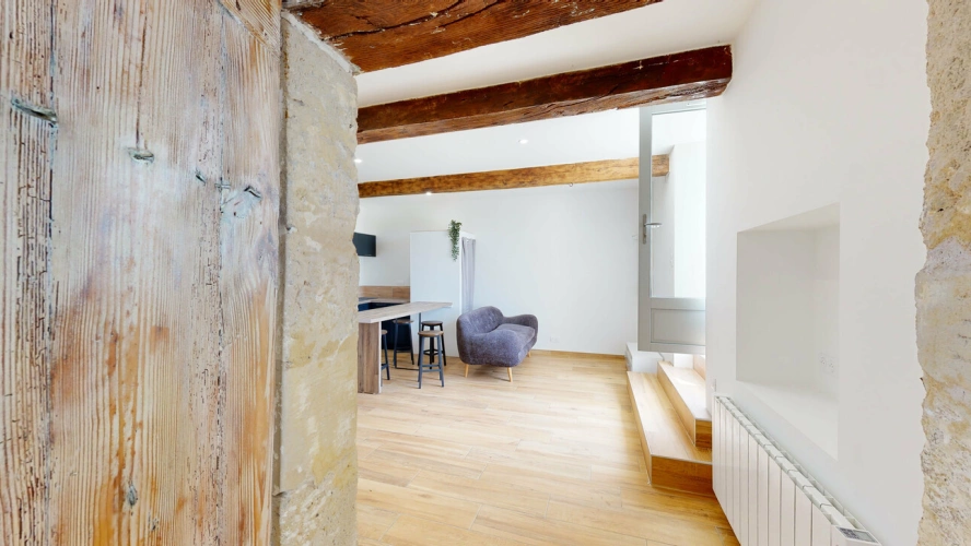 Photos 2 - Touristique - Ancienne bâtisse en pierre des années 1700 en partie restaurée sur un terrain de 5040m2