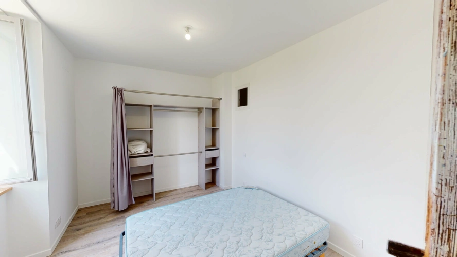 Photos 5 - Touristique - Ancienne bâtisse en pierre des années 1700 en partie restaurée sur un terrain de 5040m2