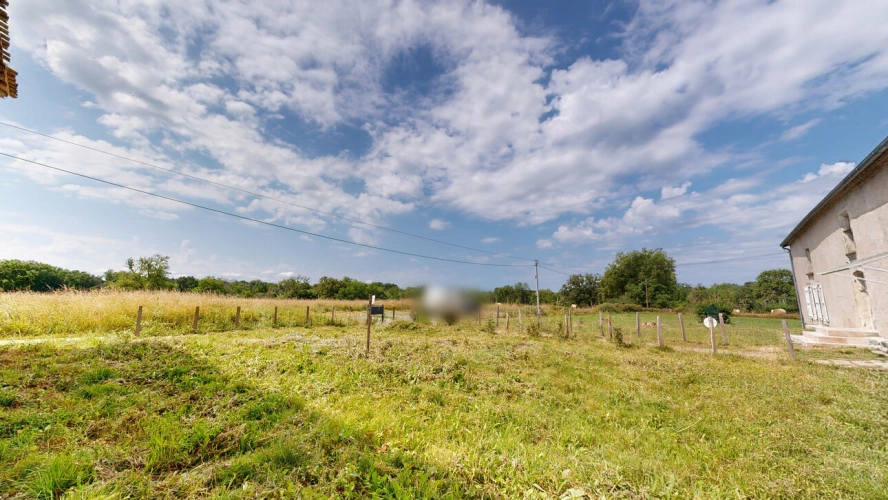 Photos 6 - Touristique - Ancienne bâtisse en pierre des années 1700 en partie restaurée sur un terrain de 5040m2