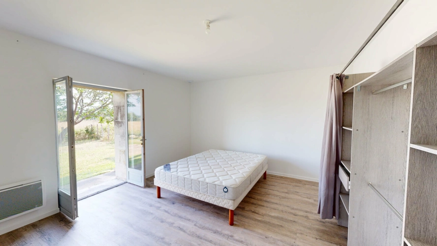 Photos 8 - Touristique - Ancienne bâtisse en pierre des années 1700 en partie restaurée sur un terrain de 5040m2