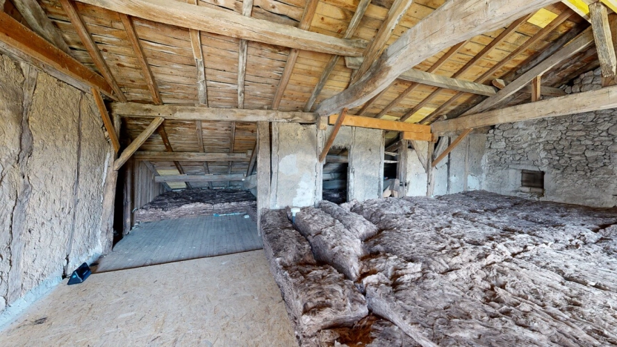 Photos 11 - Touristique - Ancienne bâtisse en pierre des années 1700 en partie restaurée sur un terrain de 5040m2