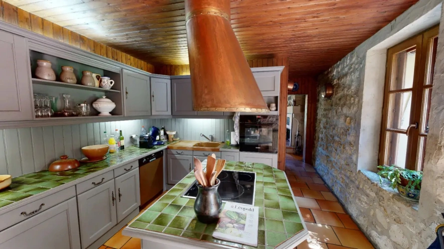 Photos 5 - Équestre - Grande maison à colombage du 17e siècle