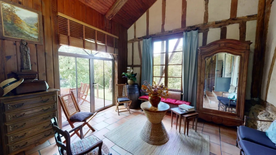 Photos 7 - Équestre - Grande maison à colombage du 17e siècle