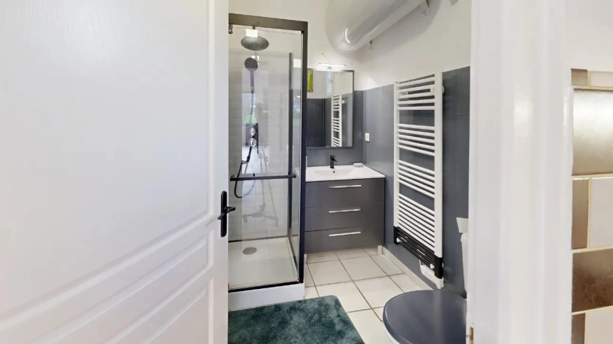 Photos 14 - Équestre - Sur plus de 14 hectares, important rendement locatif pour cet ensemble immobilier comprenant  plusieurs bâtiments à usage professionnel ainsi qu'une maison d'habitation