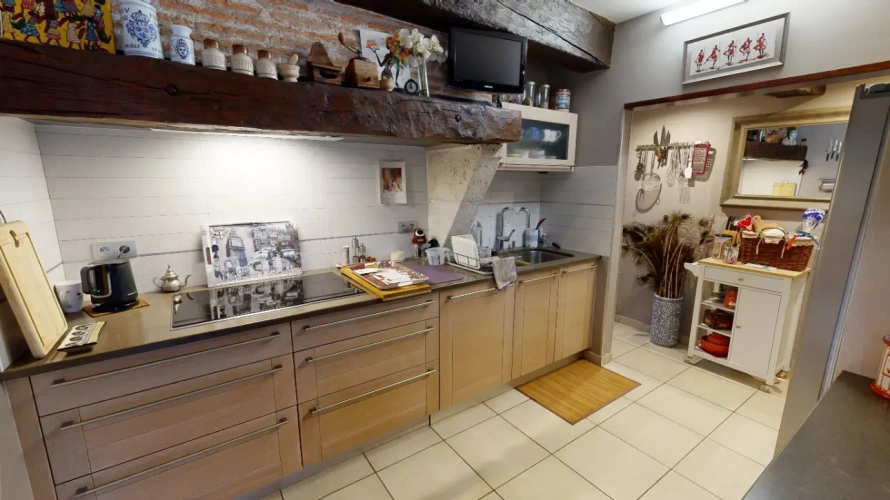 Photos 2 - Touristique - Splendide propriété du XVI siècle au charme authentique et atypique idéal projet touristique