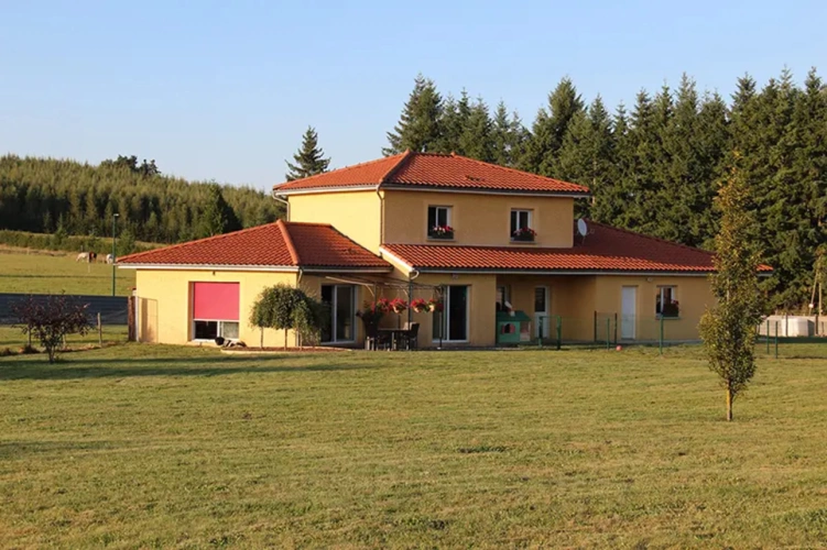 Photos 1 - Agricole - Maison d'habitation et partie élevage canin