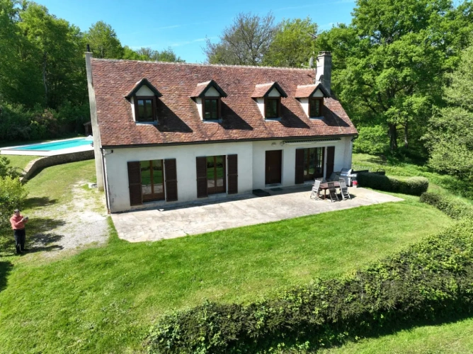 Photos 8 - Forestière - Rare propriété de loisir de 9,2 ha : sa maison, son étang 3,5 ha, ses bois, à vendre en Puisaye, Yonne (89) :