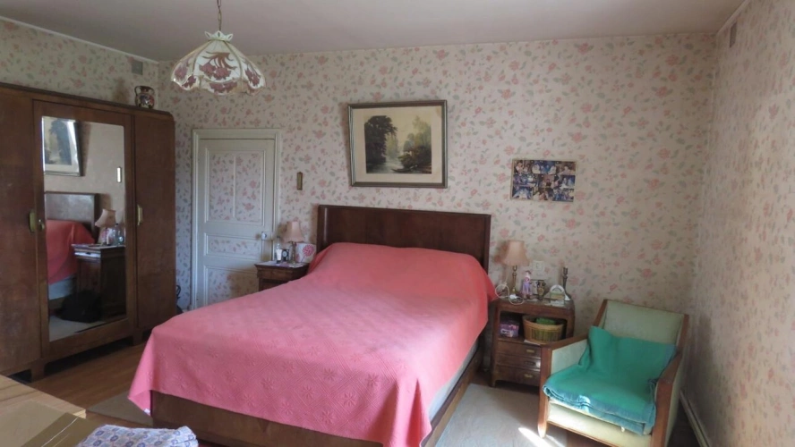 Photos 1 - Agricole - Propriété agricole (libre) (19ha 70a) avec dépendances,2 pui
