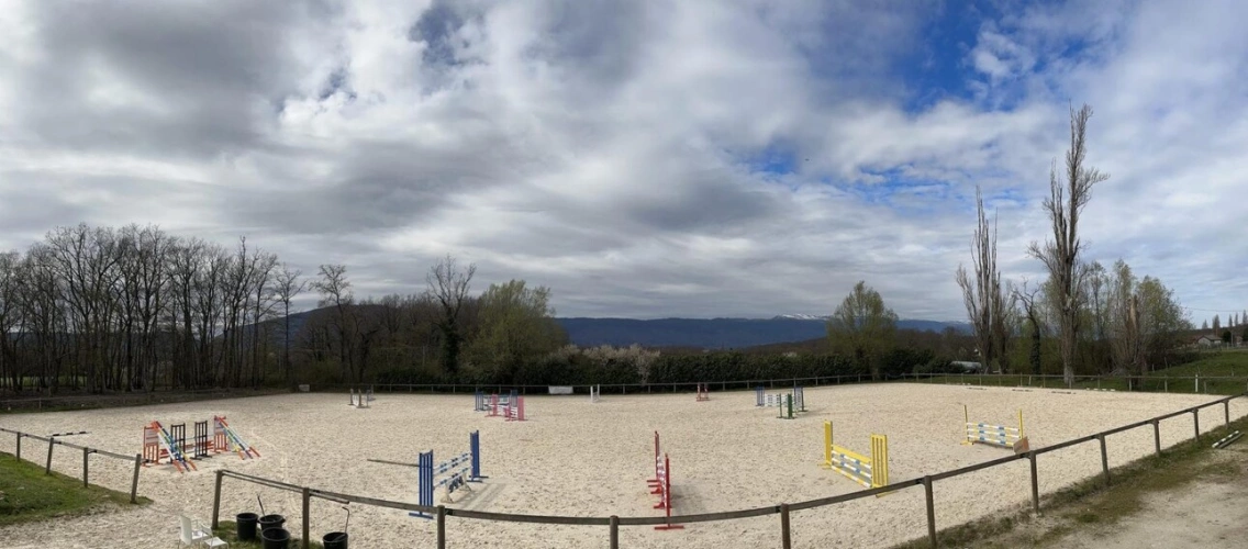 Photos 4 - Équestre - Superbe Centre Équestre à Vendre - 25 Minutes de Genève - Ba