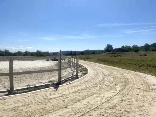 Photos 5 - Équestre - Mas, écuries et dépendances sur 15 hectares - Brignoles (83)