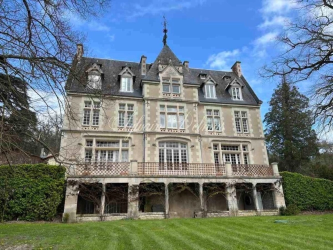 Photos 2 - Equestrian - Restored 19th century castle on a 25 hectare estate.