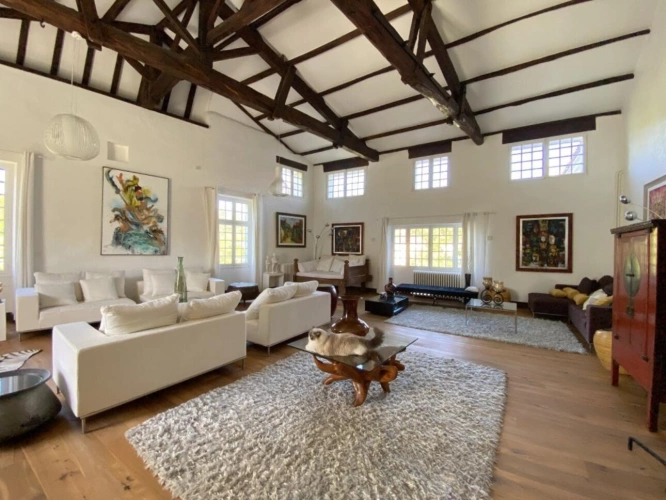 Photos 8 - Prestigious - House