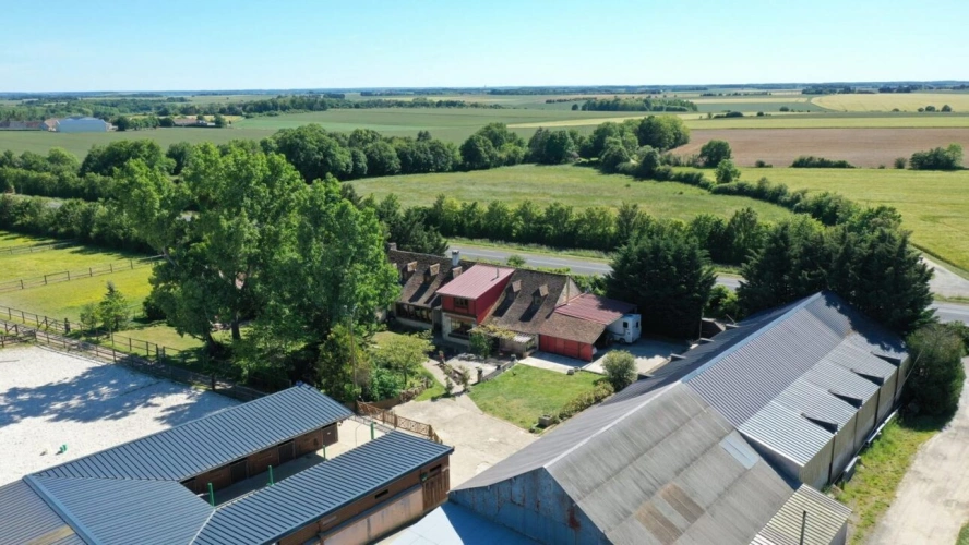 Photos 3 - Équestre - Propriété de Standing avec écurie sur 16 hectares