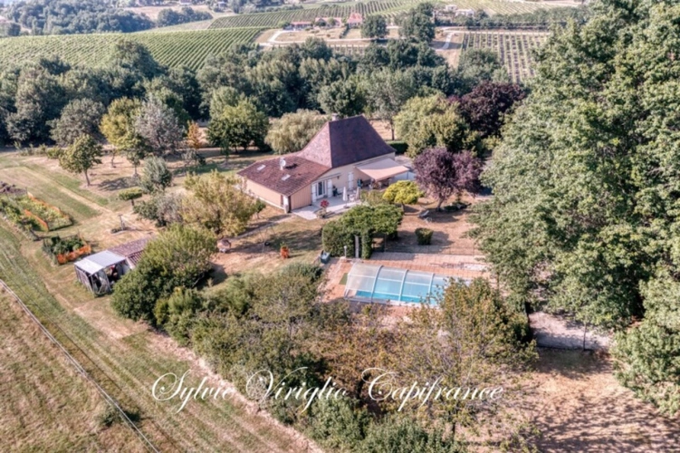 Photos 1 - Prestige - Propriété à vendre 7 pièces BERGERAC (24) - Terrain + de 7 ha - Piscine - Grenier aménageable - Nombreuses dépendances