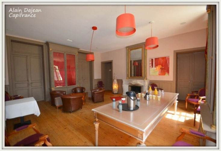 Photos 6 - Prestige - Dpt Lot et Garonne (47), à vendre Château du 17e Siècle aux portes d' AGEN - Terrain de 52 Hectares
