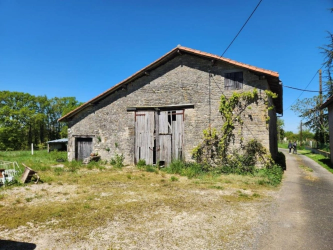 Photos 17 - Tourist - Character property