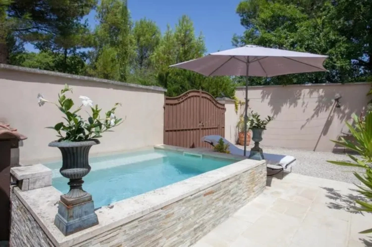 Photos 11 - Touristique - Maison d'hôtes de charme climatisée a vendre au coeur du Luberon