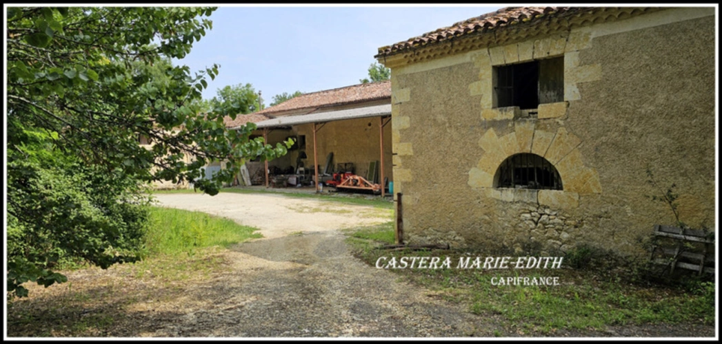Photos 24 - Touristique - Dpt Gers (32), à vendre proche de AUCH   Bâtiment 860 M² à rénover
