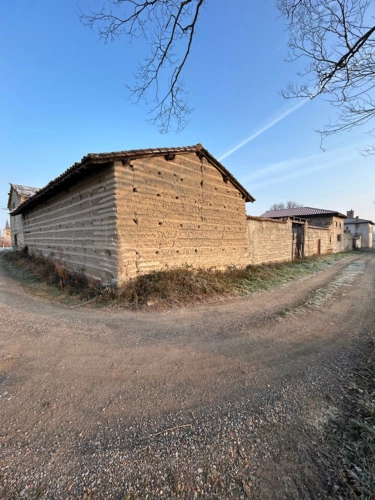 Photos 16 - Tourist - Grande Ferme de 250m2 habitables avec 700m2 de dépendances sur un terrain de 7500m2 proche de Feurs