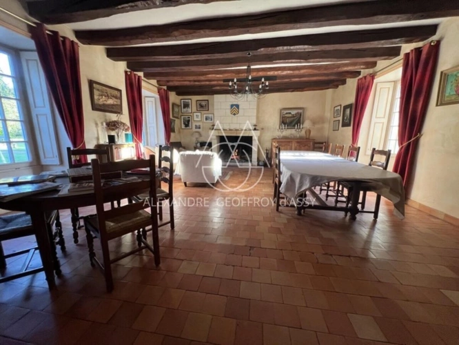 Photos 13 - Prestige - MANOIR DU XV et XVIIIème à 15 minites de TOURS avec 90 hectares d'un seul tenant