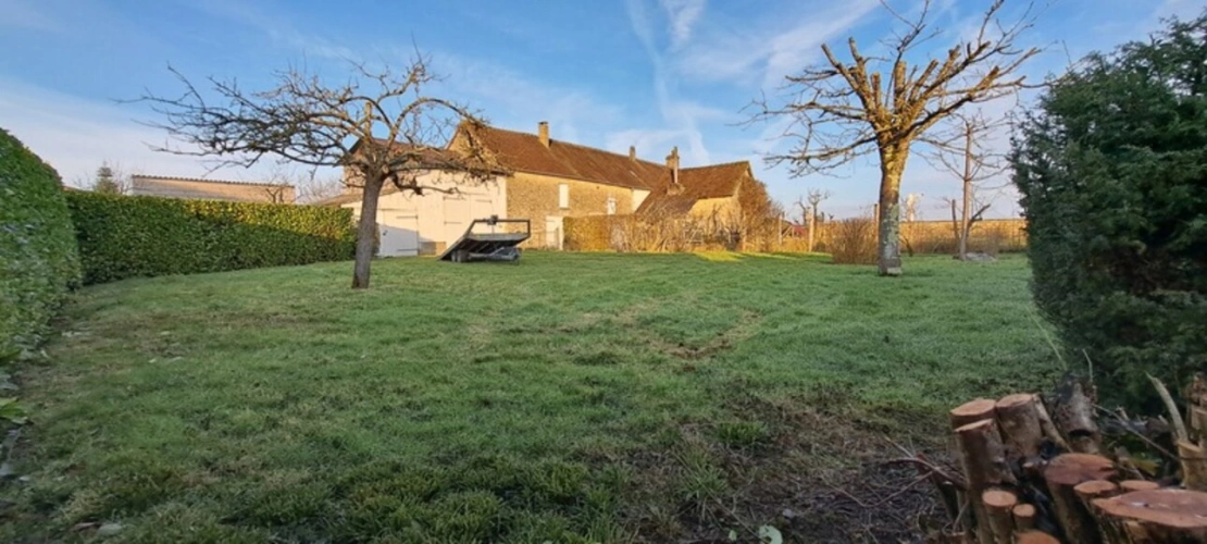 Photos 1 - Prestigious - Propriété type longère à Vendre à ARCONNAY 72610 , nombreuses dependances, + 300 m2 exploitable