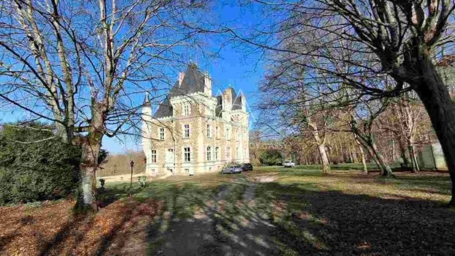 Photos 14 - Équestre - Château du XIXème à vendre en Haut-Anjou sur 20 Hectares