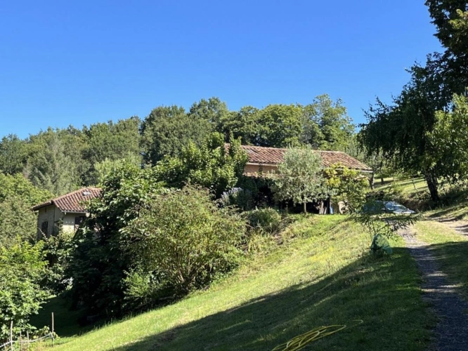 Photos 1 - Prestigious - House to renovate