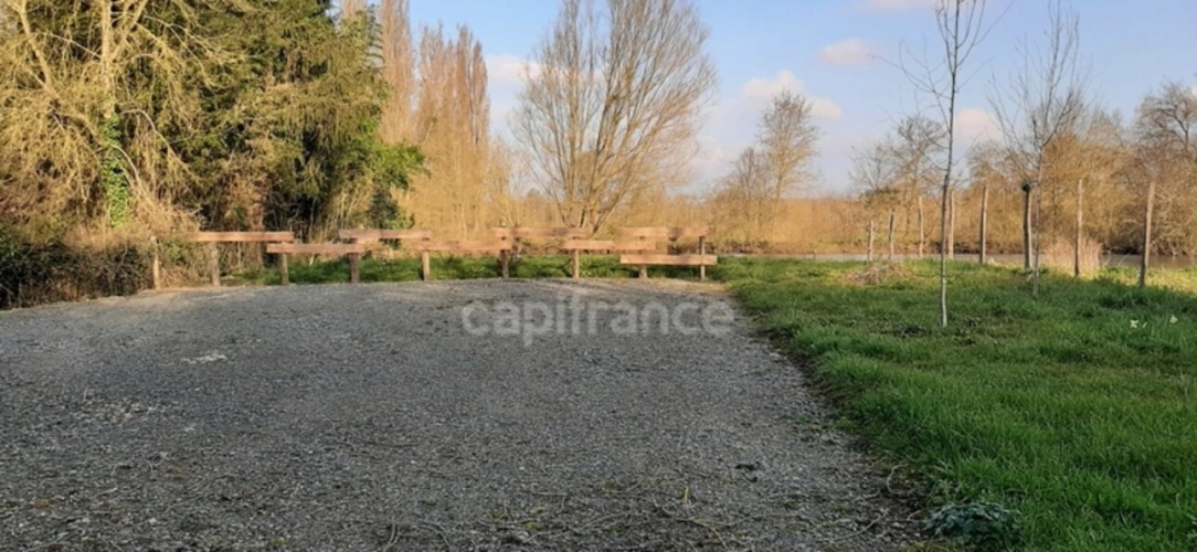Photos 8 - Land - Dpt Sarthe (72), for sale LA CHARTRE SUR LE LOIR land 817 m² edge of Loir (20m) with EDF meter
