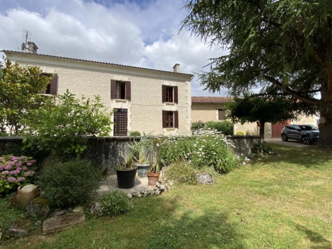Photos 1 - Tourist - House