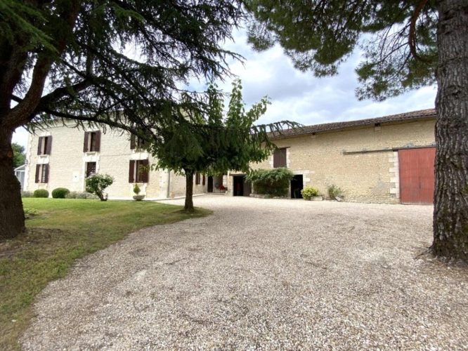 Photos 16 - Tourist - House