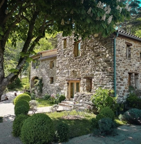 Photos 2 - Prestige - Domaine de prestige, gîtes et chambres d'hôtes à vendre Ardèche (07)