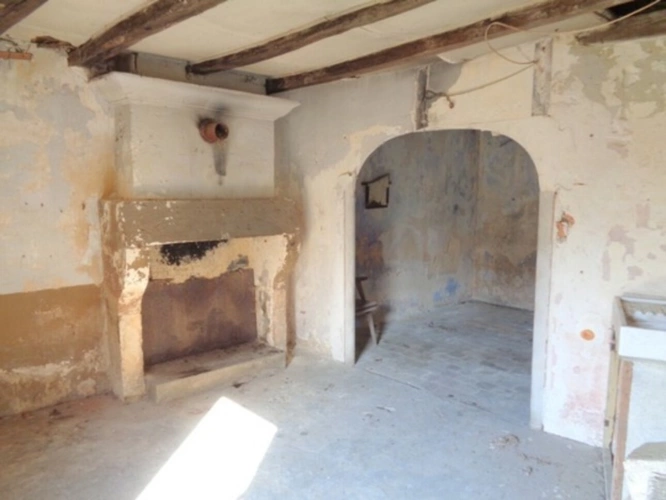 Photos 14 - Touristique - 15 mn Angoulême Gare, ancien Corps de Ferme à réhabiliter au sud le l'agglomération