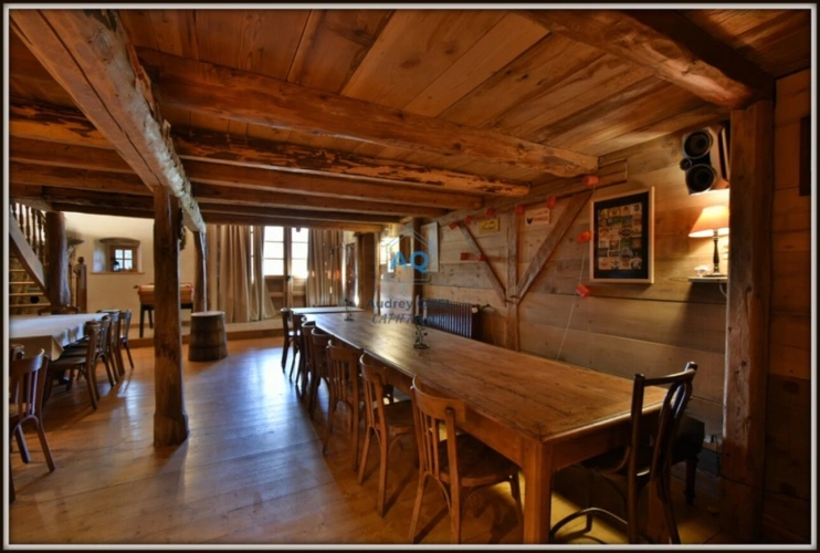 Photos 5 - Touristique - A vendre - Propriété - 340 m² (570 m² total) - 10 pièces - Le Poizat-Lalleyriat (01)