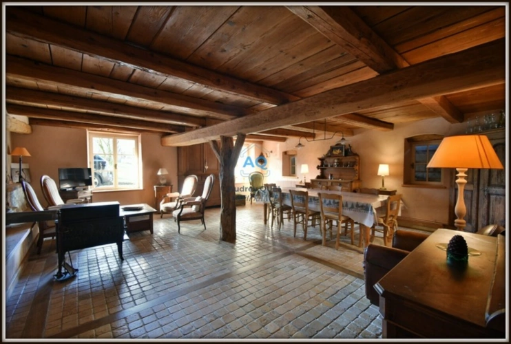 Photos 9 - Touristique - A vendre - Propriété - 340 m² (570 m² total) - 10 pièces - Le Poizat-Lalleyriat (01)