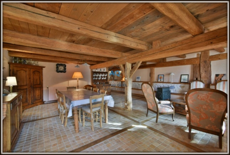 Photos 10 - Touristique - A vendre - Propriété - 340 m² (570 m² total) - 10 pièces - Le Poizat-Lalleyriat (01)
