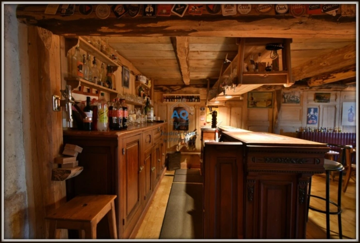 Photos 18 - Touristique - A vendre - Propriété - 340 m² (570 m² total) - 10 pièces - Le Poizat-Lalleyriat (01)