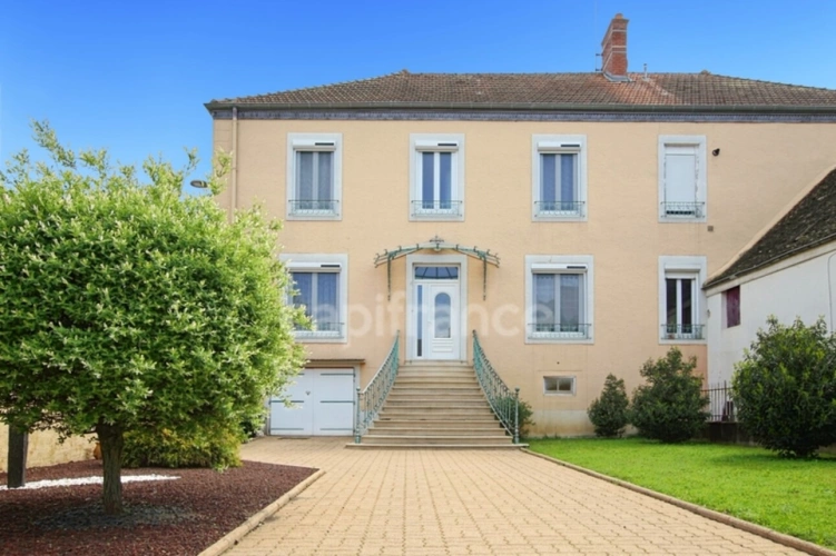 Photos 8 - Tourist - Dpt Saône et Loire (71), for sale near CHALON SUR SAONE property P7 of 268 m² - Land of 840.00 m²