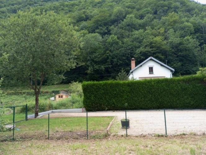 Photos 4 - Foncière - Terrain de loisir à vendre  CHALEY (01) 204 m² avec carport