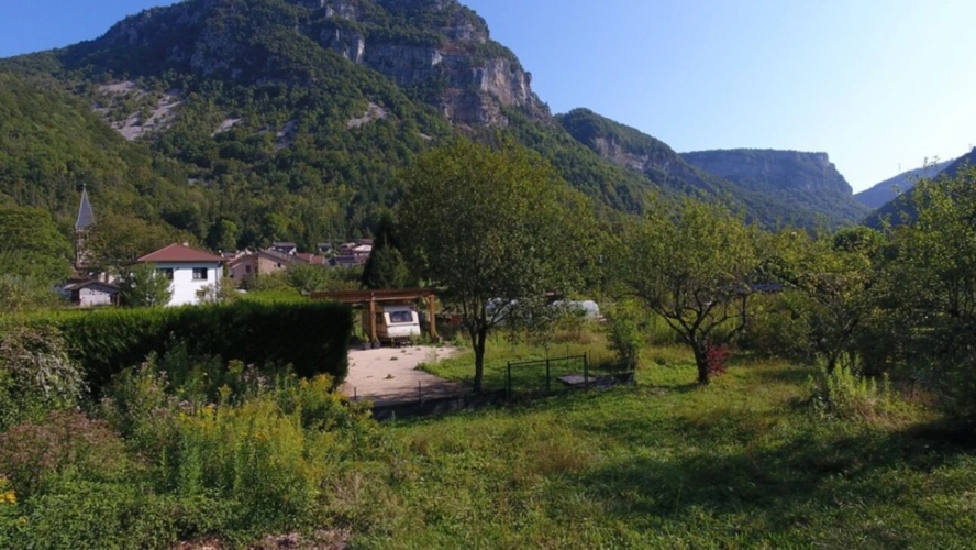 Photos 19 - Foncière - Terrain de loisir à vendre  CHALEY (01) 204 m² avec carport