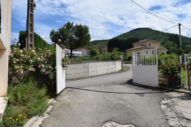 Photos 31 - Touristique - Dpt Rhône (69), à vendre AVEIZE,  Ferme, 4 chambres et nombreuses dépendances