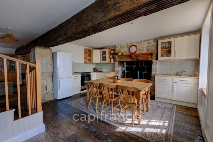 Photos 27 - Prestige - Propriété comprenant un château du 16eme siècle, une maison avec 3 chambres, un studio