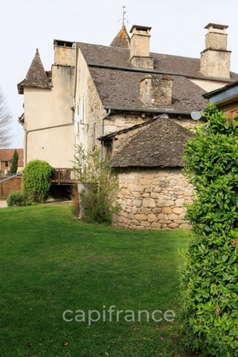 Photos 36 - Prestige - Propriété comprenant un château du 16eme siècle, une maison avec 3 chambres, un studio