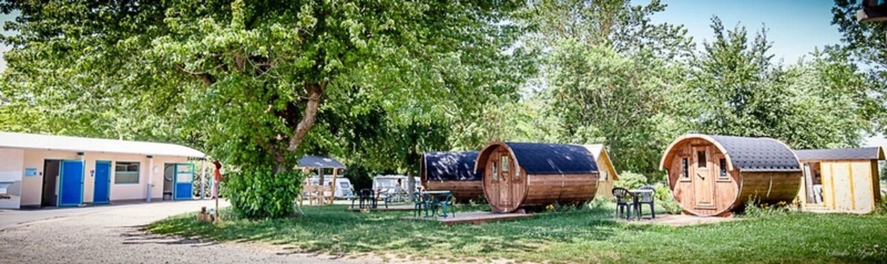Photos 1 - Touristique - Dpt Saône et Loire (71), à vendre TOURNUS Camping sur 1ha et demi à 550 000 €