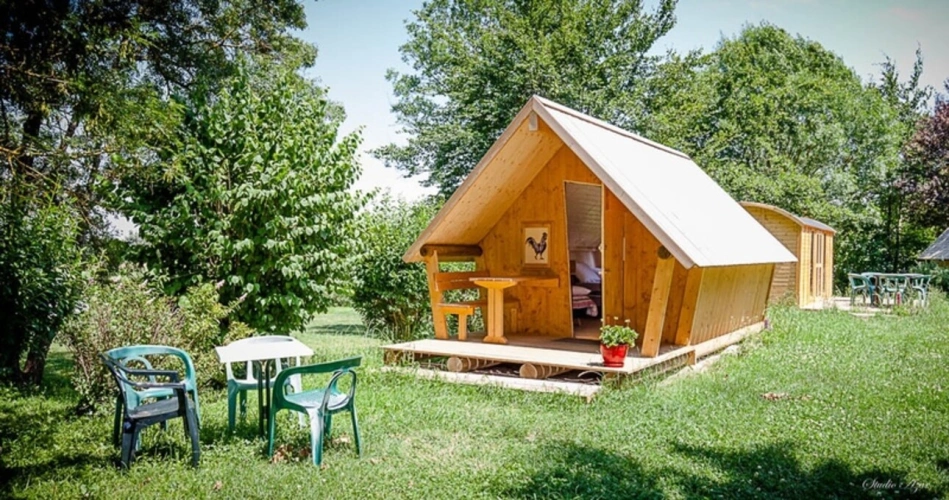 Photos 4 - Touristique - Dpt Saône et Loire (71), à vendre TOURNUS Camping sur 1ha et demi à 550 000 €