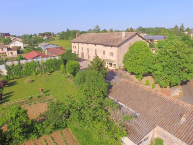 Photos 1 - Touristique - Dpt Saône et Loire (71), à vendre secteur Tournus Maison en pierre - ferme de maître sur environ 7 300 m2 de terrain à 490 000 €