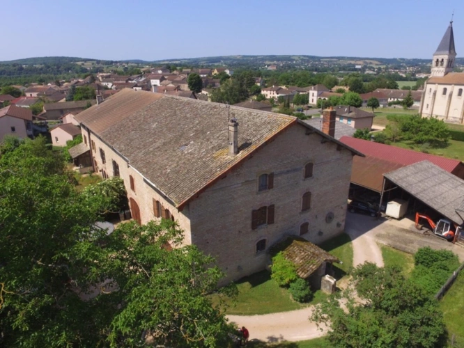 Photos 2 - Touristique - Dpt Saône et Loire (71), à vendre secteur Tournus Maison en pierre - ferme de maître sur environ 7 300 m2 de terrain à 490 000 €