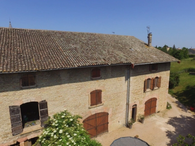 Photos 3 - Touristique - Dpt Saône et Loire (71), à vendre secteur Tournus Maison en pierre - ferme de maître sur environ 7 300 m2 de terrain à 490 000 €